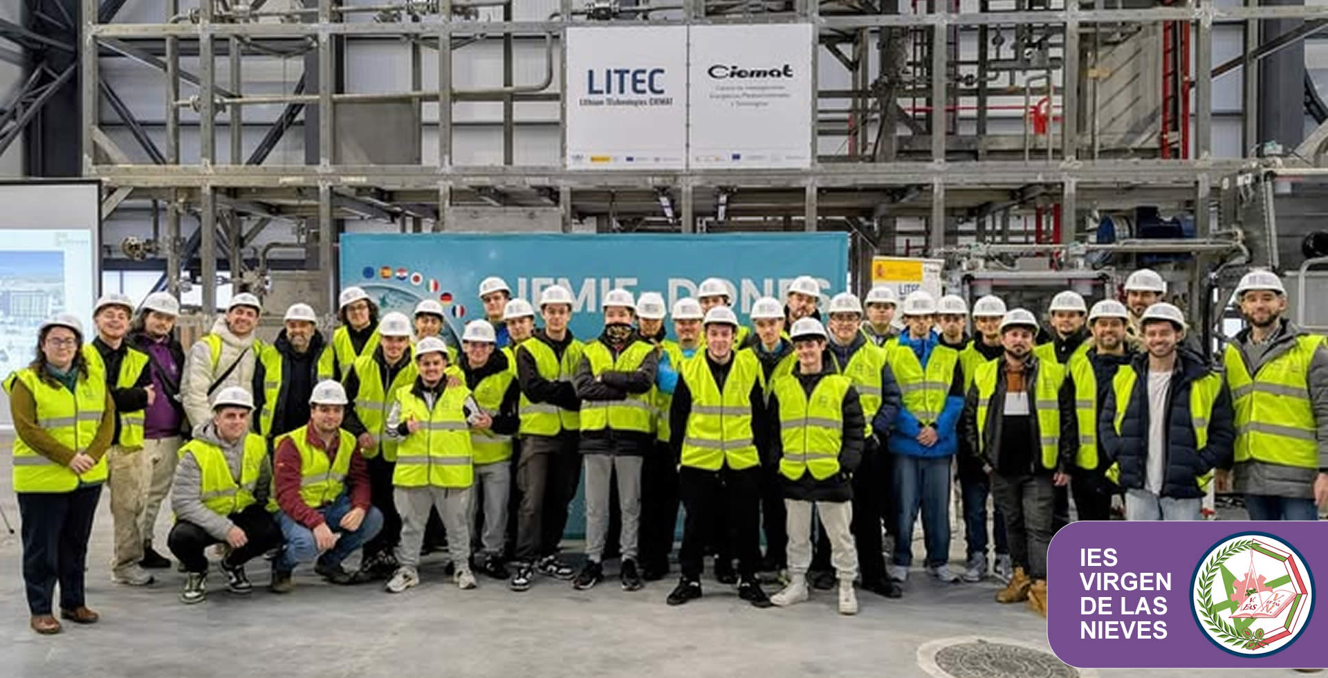 Visita de alumnos del IES Virgen de las Nieves al acelerador de partículas de la UGR